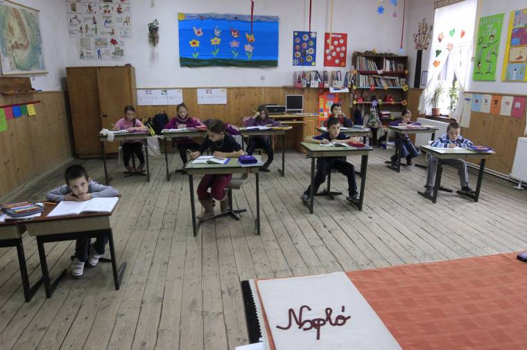 Osztálylétszámok: visszaüthet a törvényi könnyítés