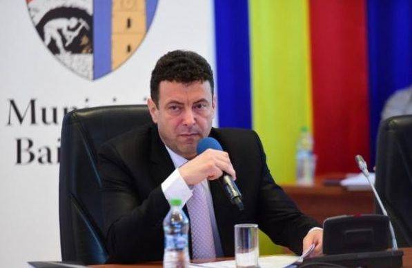 Rob helyettesíti az előzetesben lévő Cherecheşt Nagybányán