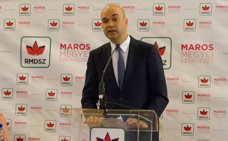 Nem folytatja a politizálást a „kigolyózott” Jakab István