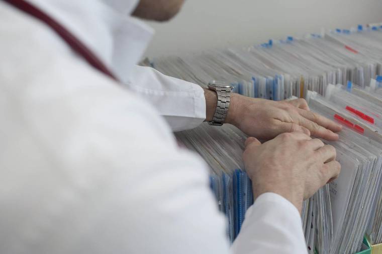 Támogatást nyújtanak a Romániába visszatérő orvosoknak