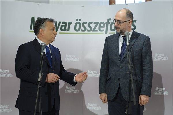 Orbán „megemelte kalapját” Kelemenék előtt