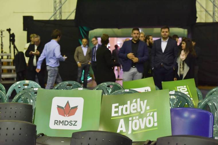 Behódolt az RMDSZ bukaresti szervezete