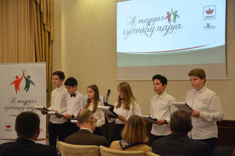 Intézményesítenék a székely–szórvány tengelyt