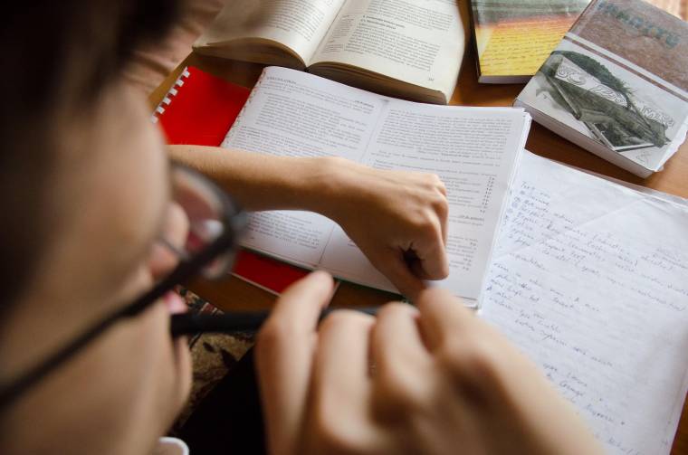 Októberre érkeznek a XI-es és a XII-es diákok tankönyvei