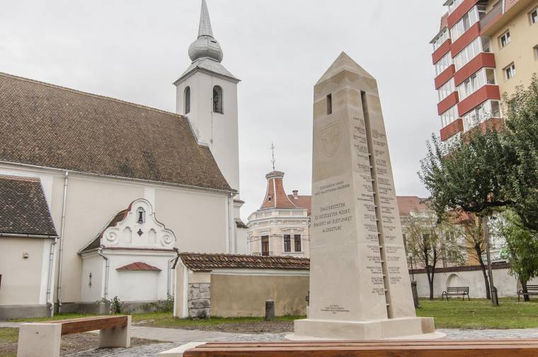 Pénteken avatják a világháborús emlékművet Csíkszeredában