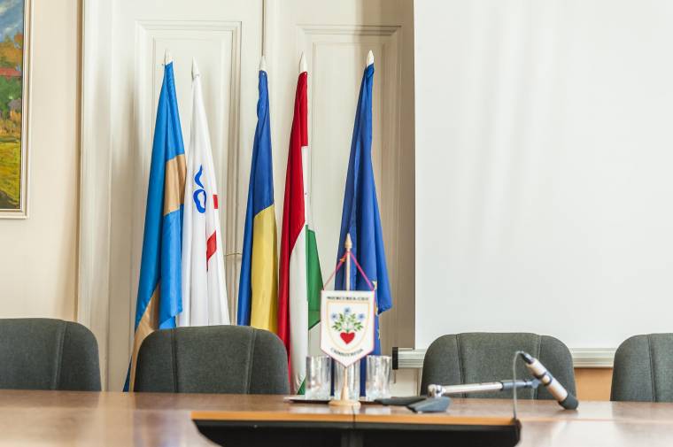 Újabb perek a székely zászló miatt