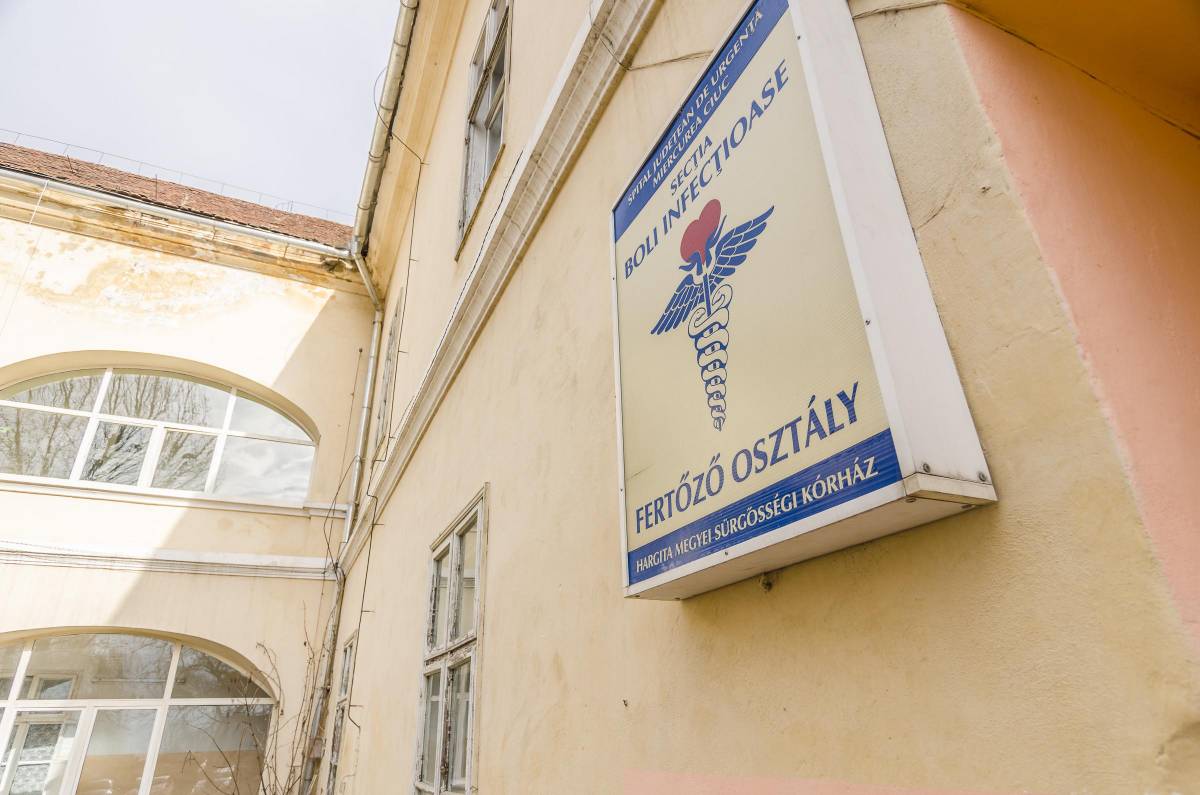 Kórházba kerültek, feltehetően az iskola étkezdéjében elfogyasztott étel miatt. Illusztráció •  Fotó: Veres Nándor