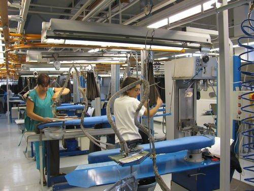 Nehéz helyzetben a könnyűipar