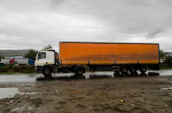 Nem jutott át a határon a Magyarországról érkező réz- és színesfémhulladék-szállítmány