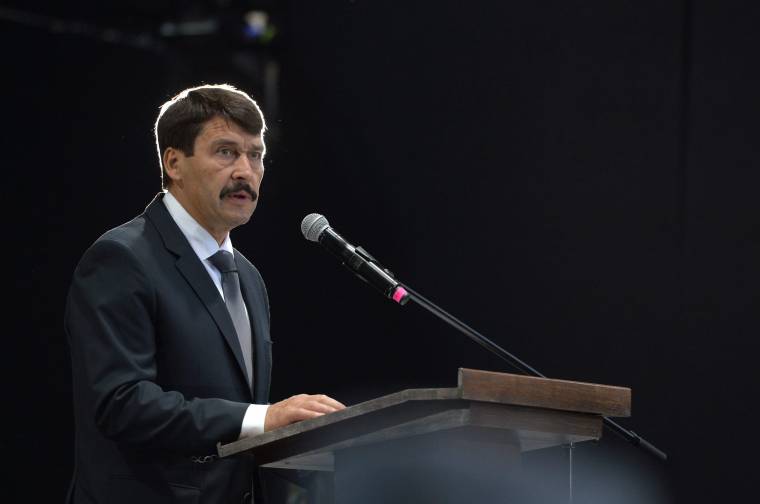 Áder János kihirdette a módosított felsőoktatási törvényt