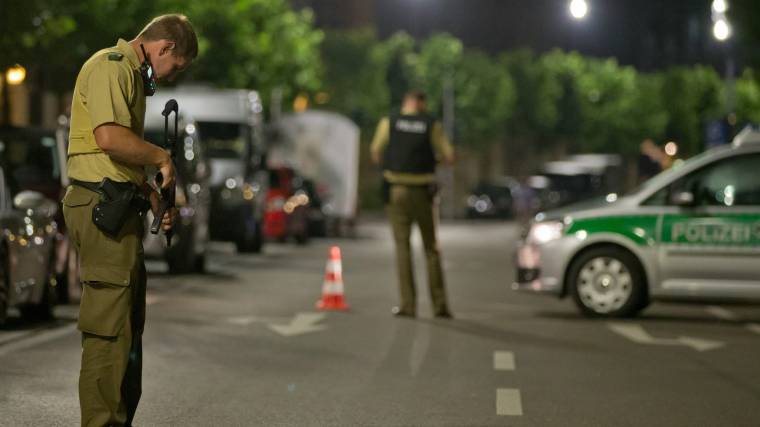 Öngyilkos pokolgépes merénylet Németországban