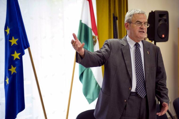 Tőkés: A román-magyar viszonyt párbeszéd útján kell rendezni, nem paktumok által