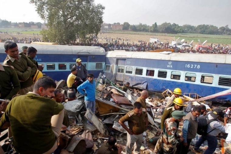 Emelkedett az indiai vonatkatasztrófa áldozatainak száma