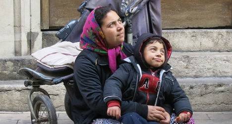 Betiltanák a koldulást a svédek, osztrák bírság egy román nőnek