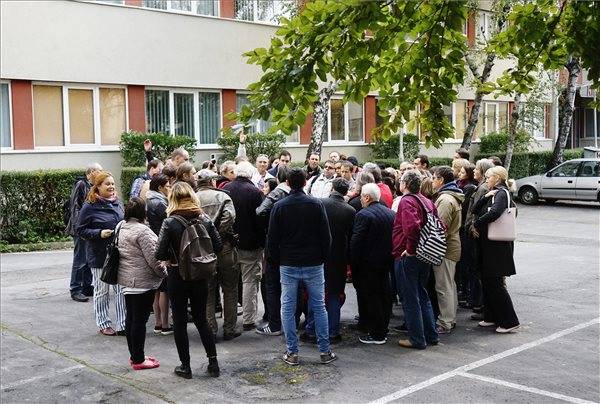 Eladhatják a Népszabadságot