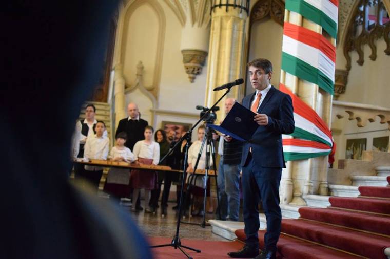 Kiemelt anyaországi figyelem a szórványközösségeknek