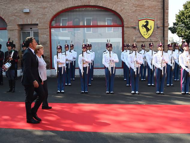 Matteo Renzi: van határa a migrációnak