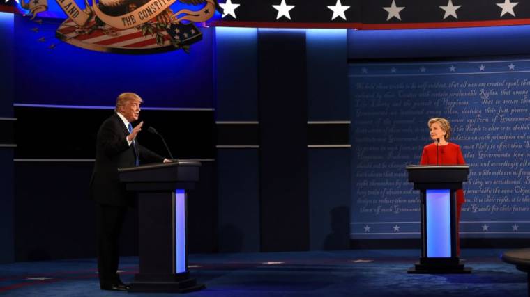 Parázs vitát folytatott a kamerák előtt Clinton és Trump