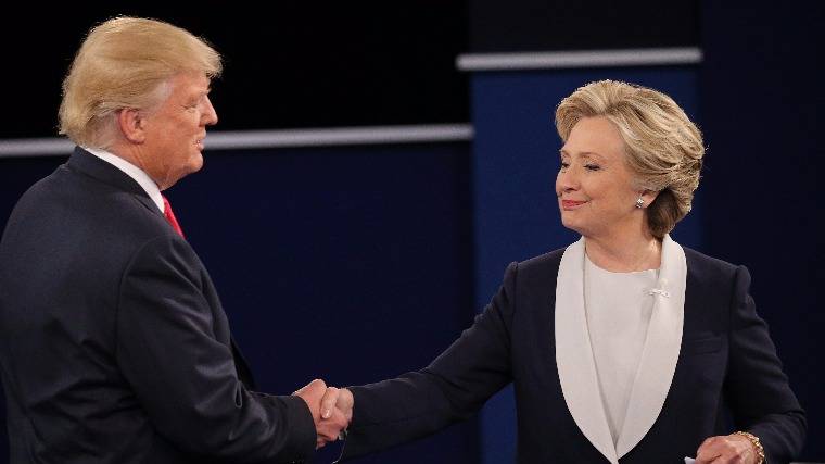 Kölcsönösen lehazugozta egymást Clinton és Trump