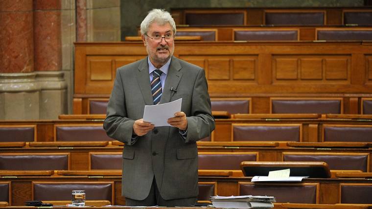 KMKF: van még tennivaló az anyanyelvhasználat terén