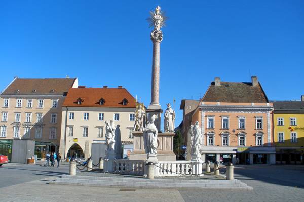 Betiltják a koldulást a románok miatt Bécsújhelyen
