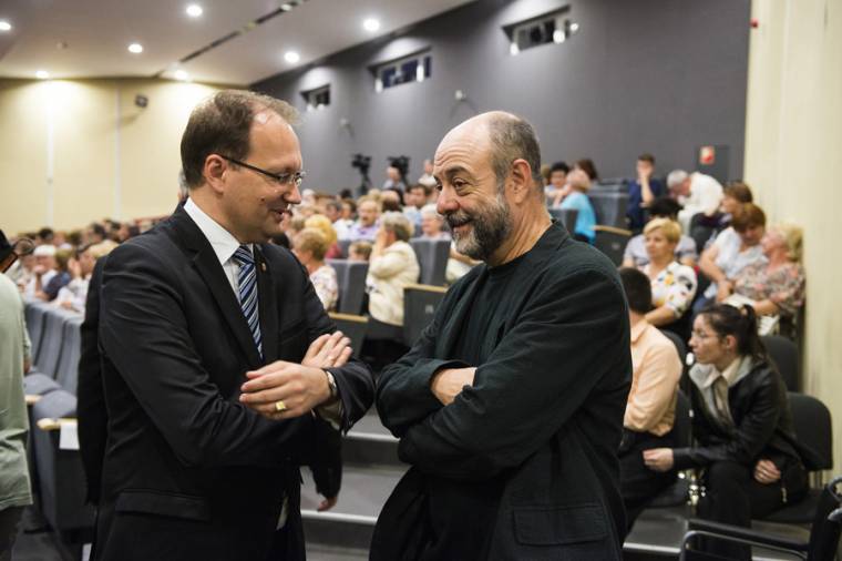 Tompa Gábort köszöntötték a kisvárdai fesztiválon