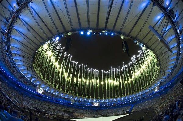Fellobbant a paralimpia lángja Rio de Janeiróban