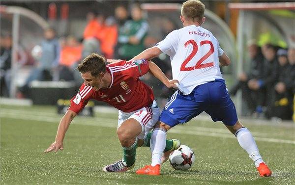 Pontokat hullajtottak a feröeri szélben a „nem elég jó” magyarok