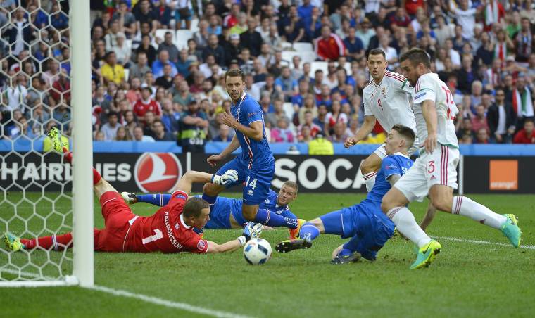 Pénzt oszt az UEFA a kluboknak