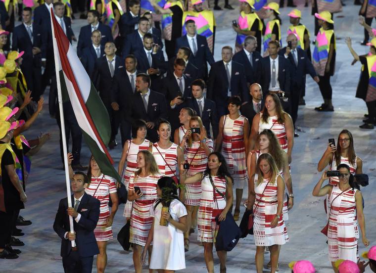 Karneváli hangulatban kezdődött meg a riói olimpia