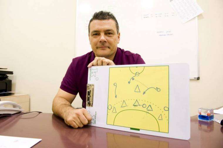 Gyakoribb összetartásokat szeretne Románia katalán kapitánya