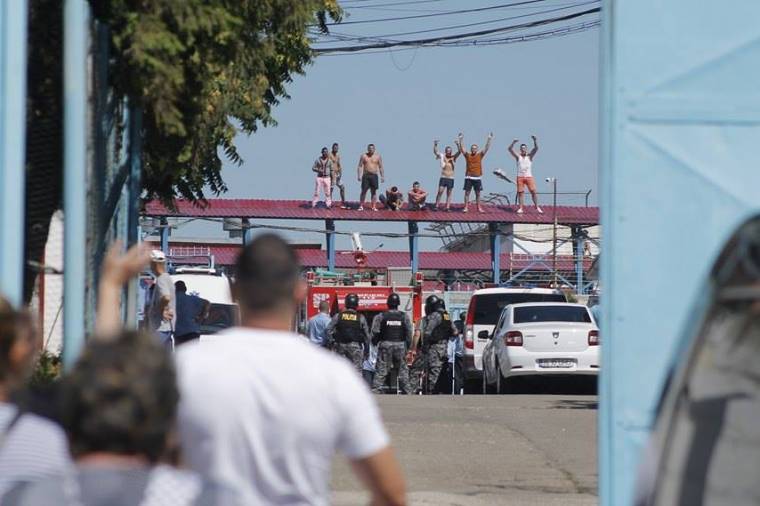 Országossá vált a fogolyzendülés