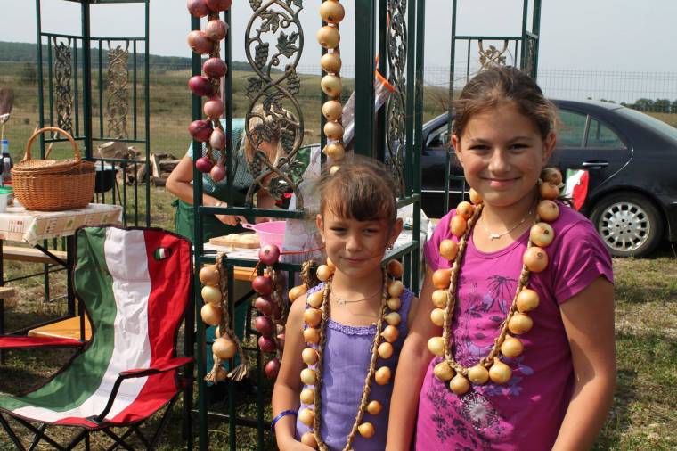 Nevezetes perecseni hagyma sült szalonnával