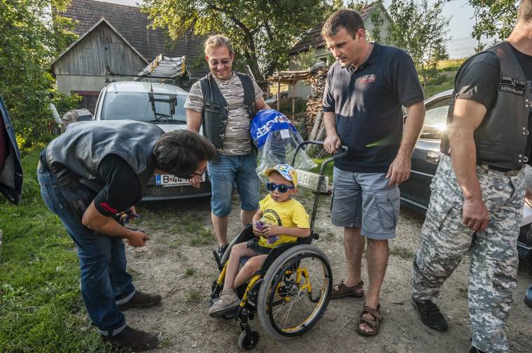 Rászorulókon segítettek a Székely Motoros Összefogás tagjai