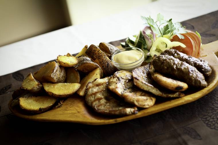 Ünnepszámba menő vendéglőzés a Székelyföldön