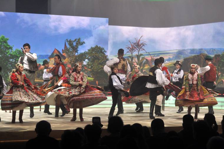 A közönségszavazatok segítettek a Mérai Cifra Néptáncegyüttesen