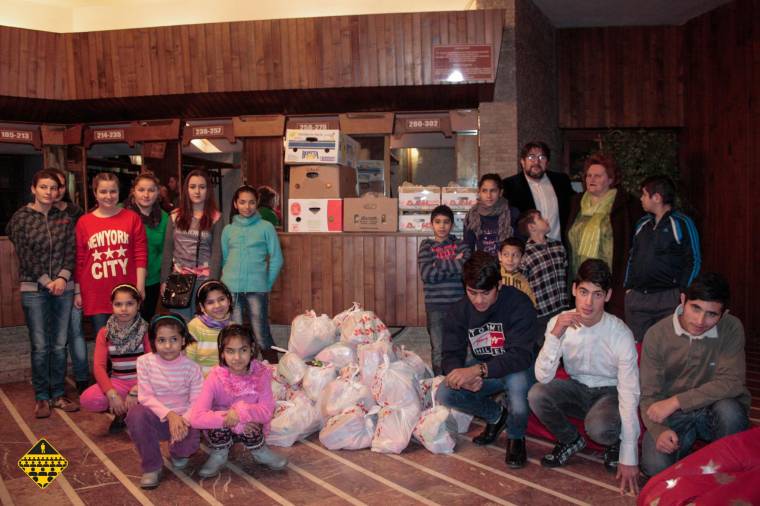 Élelmiszer-adományt gyűjt a Tompa Miklós Társulat