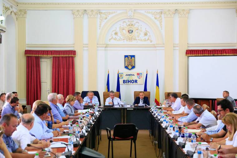 Tiltakozók is bejelentkeztek a Bihar megyei önkormányzat szerdai ülésére