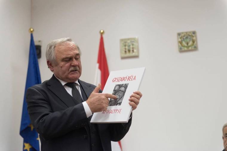 Fába vésett prédikáció: Gy. Szabó Béla alkotásaiból nyílt tárlat Kolozsváron