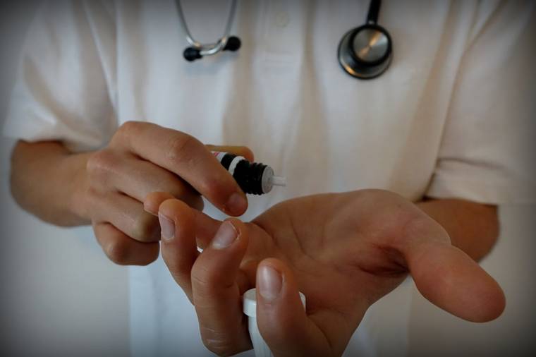 Nem zárkóznak el a homeopátiától a „középutat” ajánló szakemberek