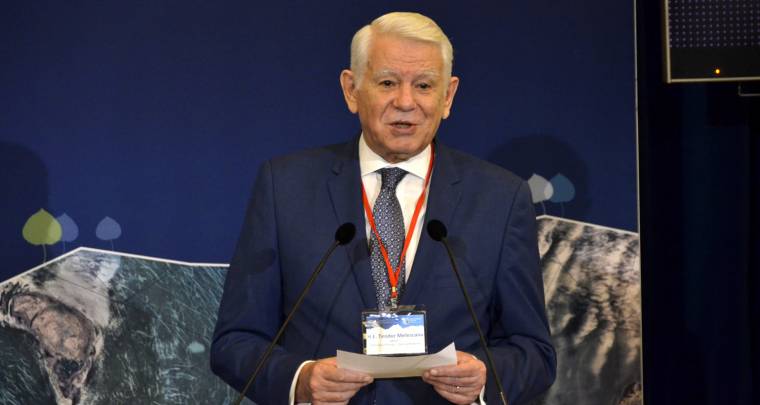 Meleșcanu: egy ország feldarabolása előtt konzultálni kell annak kormányával