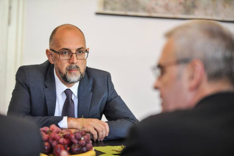 Magyar összefogás közös célok mentén: lehetséges együttműködésről egyeztetett az RMDSZ és az EMNP