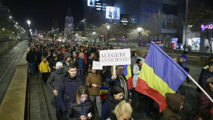 Nagyszabású tüntetésre készülnek: összefog a civil szféra és a szakszervezetek a kormány ellen
