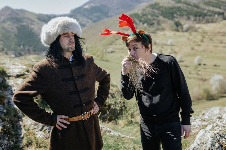 Beteg gyerekek táboroztatására gyűjtenek a Szomszédnéni Produkciós Iroda humoristái