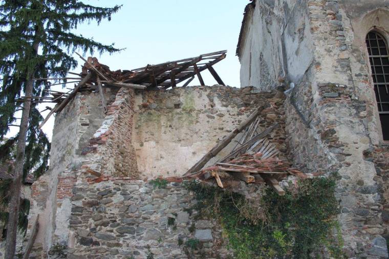Újabb szász erődtemplom tetőzete omlott be, adománygyűjtés indult