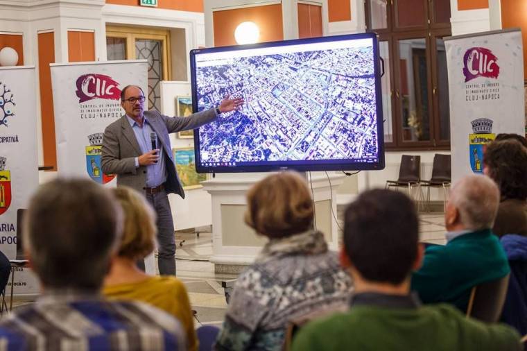 Merre vezet a Farkas utca? - Kolozsvár egyik legfontosabb részének átalakításáról tartottak közvitát