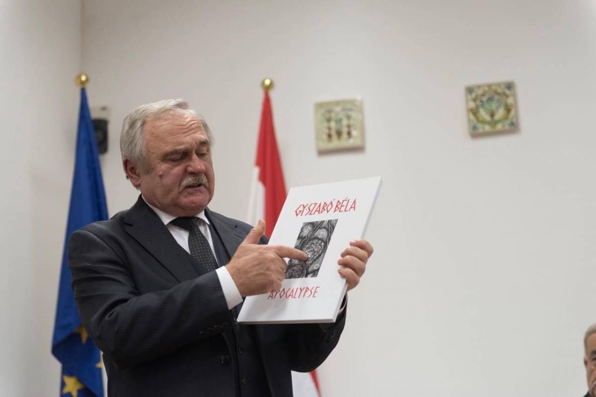Ferenczy Miklós nyugalmazott lelkész, a Gy. Szabó Béla-hagyaték gondozója •  Fotó: Facebook/Magyarország Főkonzulátusa Kolozsvár