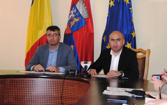 Adóemeléssel fenyegetnek Váradon a kormány tervei miatt