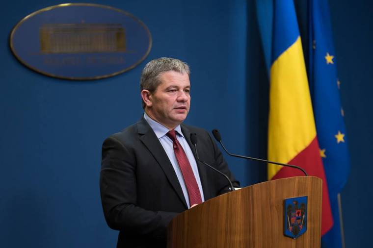 Kiadta a szenátus Florian Bodog volt egészségügyi minisztert a DNA-nak