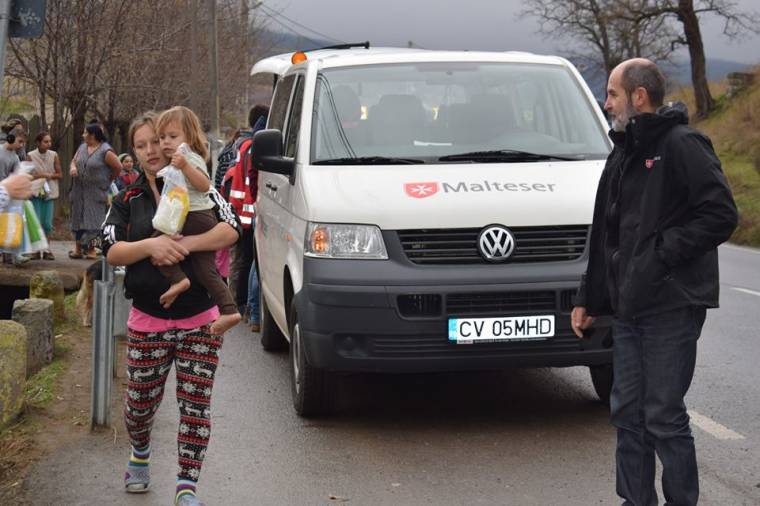 Elhibázott kormányzati szociális politika: növekszik a rászorulók száma, kevesebb a segítség